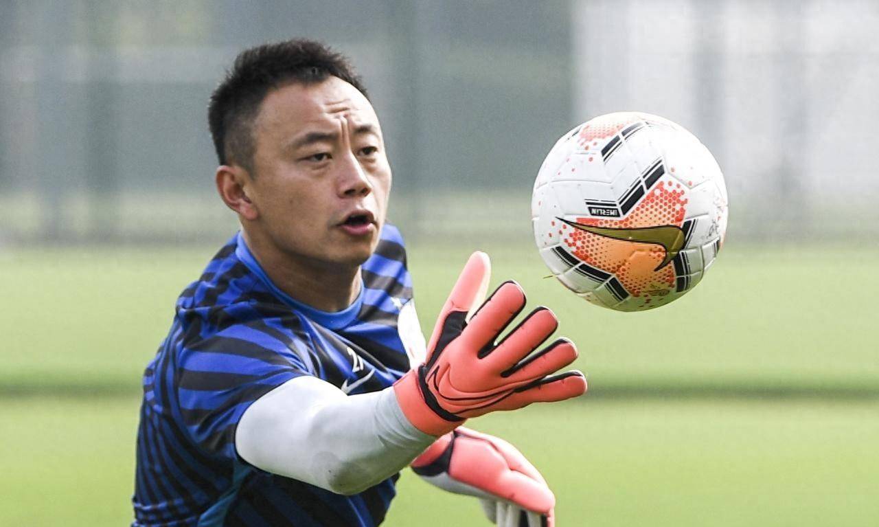 亚冠训练课后再迎强敌，广州队队长鼓劲，主帅态度：压力陡增，控场能力成焦点的简单介绍