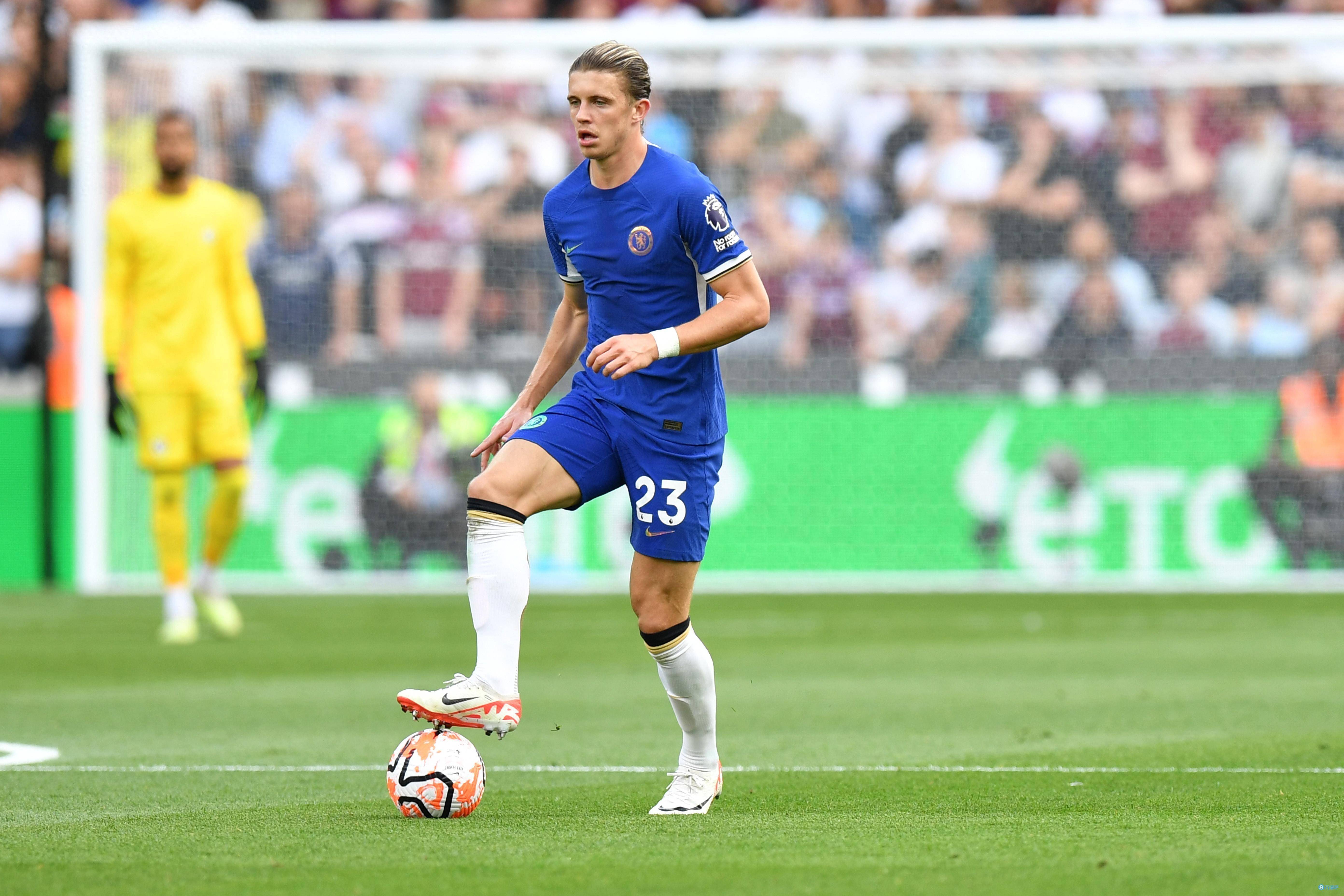 集结日罗马备战足总杯，队长鼓劲细节曝光，话题不断，轮换策略成焦点(赛马舞蹈视频)