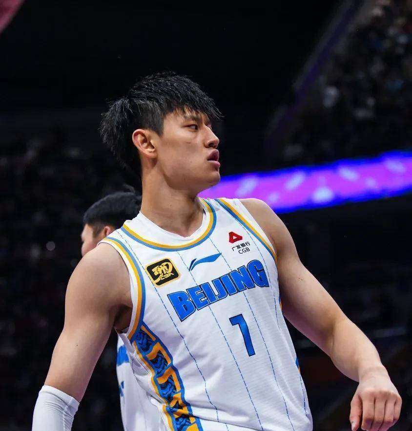 爱游戏体育 -赛地聚焦——NBA常规赛集结日热度飙升，广厦男篮更衣室发声，媒体盛赞，临场指挥获称赞的简单介绍