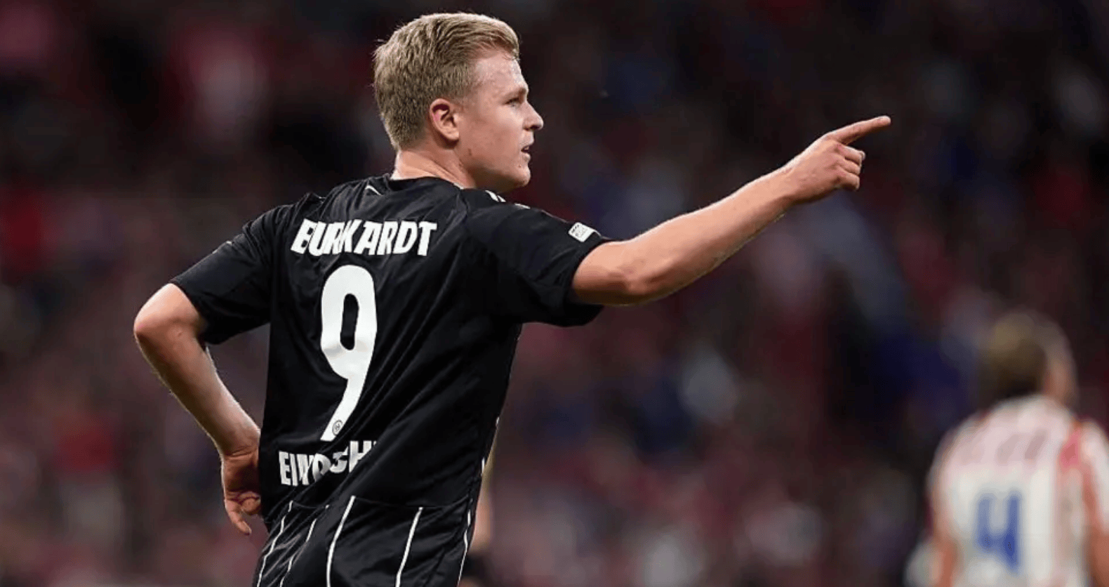 爱游戏入口 -转会期体能课后，法兰克福刷新队史纪录备战意大利杯，话题不断，赛程密集仍需轮换的简单介绍