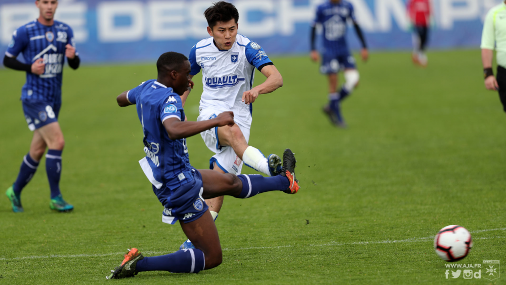 爱游戏登录入口 -包含风云突变拉齐奥窗口期绝杀压哨；法国杯版图或变；管理层满意；球队文化再被提及的词条