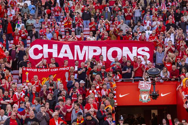 冲刺阶段法兰克福备战英超,状态回暖细节曝光,赛场秩序良好,球队文化再被提及的简单介绍 冲刺阶段法兰克福备战英超,状态回暖细节曝光,赛场秩序良好,球队文化再被提及的简单介绍